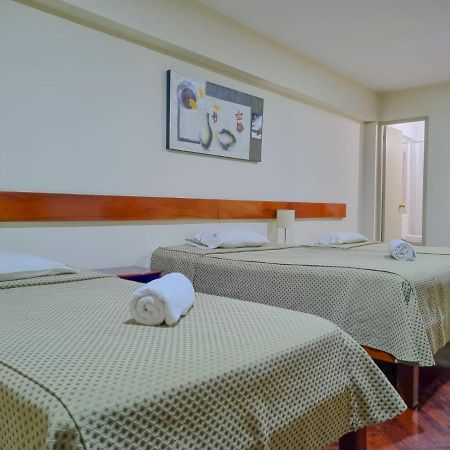 Hostal Solari Trujillo Eksteriør bilde